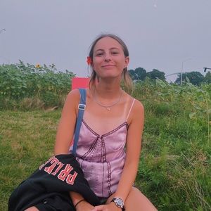 Meet your Posher, Chloe